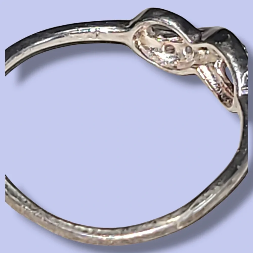 Vintage Sterling Silver 925 Infinity Ring Tiny Crystal Accents Size 7.5 1.16g